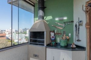 Cobertura à venda com 157m², 2 dormitórios, 1 suíte, 2 vagas, no bairro Tristeza em Porto Alegre