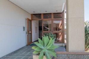 Cobertura à venda com 157m², 2 dormitórios, 1 suíte, 2 vagas, no bairro Tristeza em Porto Alegre