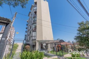 Cobertura à venda com 157m², 2 dormitórios, 1 suíte, 2 vagas, no bairro Tristeza em Porto Alegre