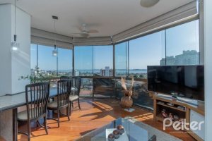 Cobertura à venda com 157m², 2 dormitórios, 1 suíte, 2 vagas, no bairro Tristeza em Porto Alegre