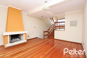 Casa à venda com 216m², 3 dormitórios, 2 suítes, 3 vagas, no bairro Espírito Santo em Porto Alegre