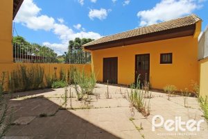 Casa à venda com 216m², 3 dormitórios, 2 suítes, 3 vagas, no bairro Espírito Santo em Porto Alegre