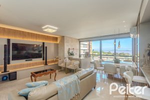 Apartamento à venda com 94m², 3 dormitórios, 1 suíte, 2 vagas, no bairro Tristeza em PORTO ALEGRE