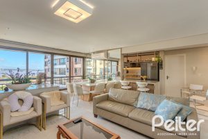 Apartamento à venda com 94m², 3 dormitórios, 1 suíte, 2 vagas, no bairro Tristeza em PORTO ALEGRE