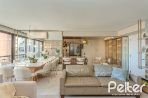 Apartamento à venda com 94m², 3 dormitórios, 1 suíte, 2 vagas, no bairro Tristeza em PORTO ALEGRE