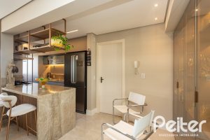 Apartamento à venda com 94m², 3 dormitórios, 1 suíte, 2 vagas, no bairro Tristeza em PORTO ALEGRE
