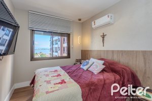 Apartamento à venda com 94m², 3 dormitórios, 1 suíte, 2 vagas, no bairro Tristeza em PORTO ALEGRE