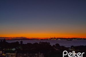 Apartamento à venda com 94m², 3 dormitórios, 1 suíte, 2 vagas, no bairro Tristeza em PORTO ALEGRE
