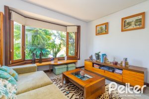 Casa em Condomínio à venda com 600m², 4 dormitórios, 4 suítes, 4 vagas, no bairro Terra Ville em PORTO ALEGRE