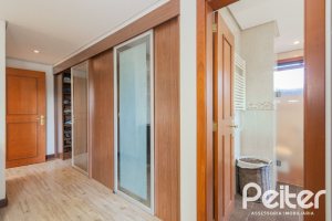 Casa em Condomínio à venda com 600m², 4 dormitórios, 4 suítes, 4 vagas, no bairro Terra Ville em PORTO ALEGRE