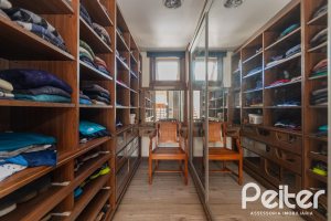 Casa em Condomínio à venda com 600m², 4 dormitórios, 4 suítes, 4 vagas, no bairro Terra Ville em PORTO ALEGRE