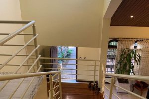 Casa à venda com 308m², 3 dormitórios, 1 suíte, 5 vagas, no bairro Cristal em Porto Alegre