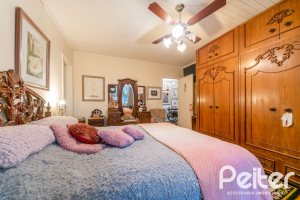 Casa à venda com 350m², 4 dormitórios, 4 suítes, 4 vagas, no bairro Tristeza em Porto Alegre