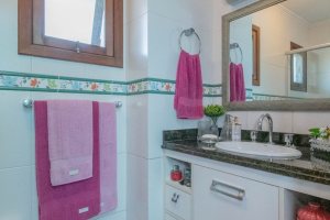 Casa em Condomínio à venda com 486m², 4 dormitórios, 3 suítes, 4 vagas, no bairro Cavalhada em PORTO ALEGRE