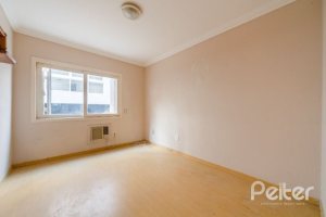 Apartamento à venda com 105m², 2 dormitórios, 1 suíte, 2 vagas, no bairro Cristal em Porto Alegre