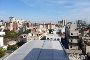 Comercial à venda com 37m², 1 vaga, no bairro Menino Deus em Porto Alegre