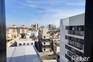 Comercial à venda com 37m², 1 vaga, no bairro Menino Deus em Porto Alegre