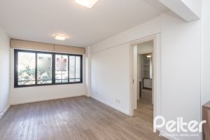Apartamento à venda com 73m², 3 dormitórios, 1 suíte, 2 vagas, no bairro Tristeza em PORTO ALEGRE