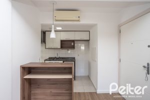 Apartamento à venda com 73m², 3 dormitórios, 1 suíte, 2 vagas, no bairro Tristeza em PORTO ALEGRE