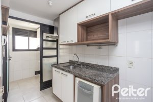 Apartamento à venda com 73m², 3 dormitórios, 1 suíte, 2 vagas, no bairro Tristeza em PORTO ALEGRE