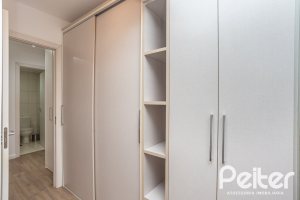 Apartamento à venda com 73m², 3 dormitórios, 1 suíte, 2 vagas, no bairro Tristeza em PORTO ALEGRE
