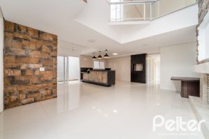 Casa em Condomínio à venda com 294m², 5 dormitórios, 5 suítes, 4 vagas, no bairro Terra Ville em PORTO ALEGRE