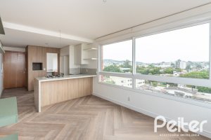 Apartamento à venda com 65m², 2 dormitórios, 1 suíte, 1 vaga, no bairro Tristeza em Porto Alegre