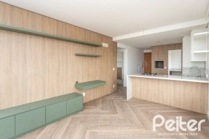 Apartamento à venda com 65m², 2 dormitórios, 1 suíte, 1 vaga, no bairro Tristeza em Porto Alegre