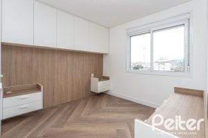 Apartamento à venda com 65m², 2 dormitórios, 1 suíte, 1 vaga, no bairro Tristeza em Porto Alegre