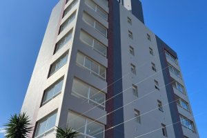 Apartamento à venda com 65m², 2 dormitórios, 1 suíte, 1 vaga, no bairro Tristeza em Porto Alegre