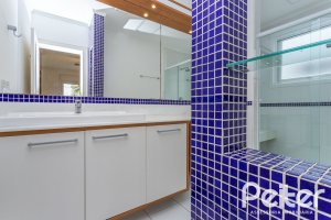 Casa em Condomínio à venda com 615m², 4 dormitórios, 4 suítes, 6 vagas, no bairro Terra Ville em PORTO ALEGRE