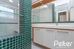 Casa em Condomínio à venda com 615m², 4 dormitórios, 4 suítes, 6 vagas, no bairro Terra Ville em PORTO ALEGRE