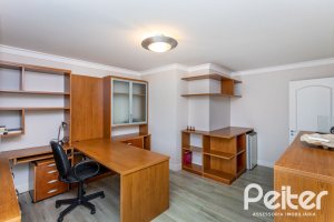 Casa em Condomínio à venda com 615m², 4 dormitórios, 4 suítes, 6 vagas, no bairro Terra Ville em PORTO ALEGRE