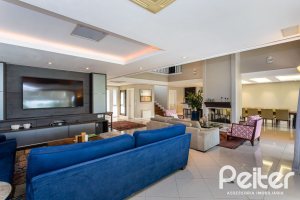 Casa em Condomínio à venda com 615m², 4 dormitórios, 4 suítes, 6 vagas, no bairro Terra Ville em PORTO ALEGRE