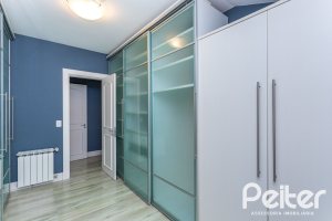 Casa em Condomínio à venda com 615m², 4 dormitórios, 4 suítes, 6 vagas, no bairro Terra Ville em PORTO ALEGRE