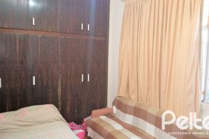 Casa à venda com 180m², 3 dormitórios, 4 vagas, no bairro Ipanema em Porto Alegre