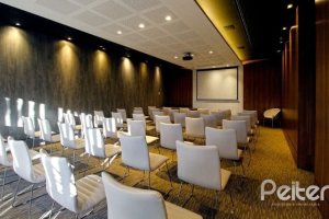 Comercial à venda com 47m², 1 vaga, no bairro Tristeza em Porto Alegre