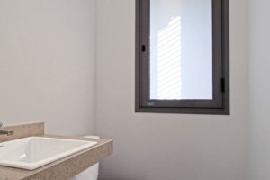 Comercial à venda com 47m², 1 vaga, no bairro Tristeza em Porto Alegre