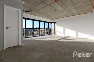 Comercial à venda com 47m², 1 vaga, no bairro Tristeza em Porto Alegre