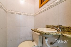 Casa em Condomínio à venda com 170m², 3 dormitórios, 1 suíte, 2 vagas, no bairro Jardim Isabel em Porto Alegre