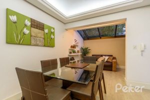 Casa em Condomínio à venda com 170m², 3 dormitórios, 1 suíte, 2 vagas, no bairro Jardim Isabel em Porto Alegre