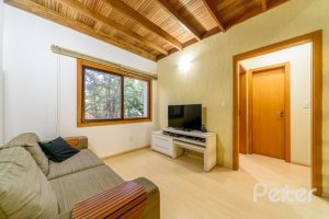 Casa em Condomínio à venda com 170m², 3 dormitórios, 1 suíte, 2 vagas, no bairro Jardim Isabel em Porto Alegre