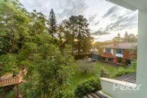 Casa em Condomínio à venda com 170m², 3 dormitórios, 1 suíte, 2 vagas, no bairro Jardim Isabel em Porto Alegre