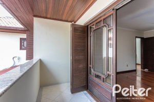 Casa à venda com 379m², 3 dormitórios, 2 suítes, 3 vagas, no bairro Ipanema em Porto Alegre