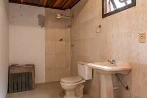 Casa à venda com 379m², 3 dormitórios, 2 suítes, 3 vagas, no bairro Ipanema em Porto Alegre