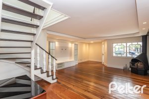 Casa à venda com 379m², 3 dormitórios, 2 suítes, 3 vagas, no bairro Ipanema em Porto Alegre
