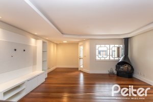 Casa à venda com 379m², 3 dormitórios, 2 suítes, 3 vagas, no bairro Ipanema em Porto Alegre