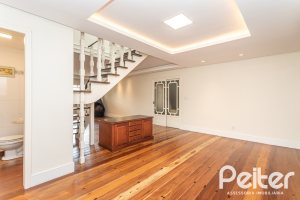 Casa à venda com 379m², 3 dormitórios, 2 suítes, 3 vagas, no bairro Ipanema em Porto Alegre