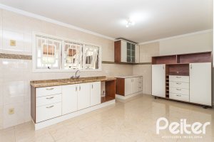 Casa à venda com 379m², 3 dormitórios, 2 suítes, 3 vagas, no bairro Ipanema em Porto Alegre