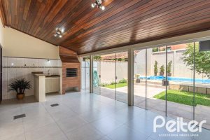 Casa à venda com 379m², 3 dormitórios, 2 suítes, 3 vagas, no bairro Ipanema em Porto Alegre